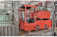 电解浓度对湘潭矿用电机车蓄电池有什么影响？