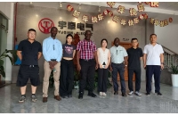 国外客户到访湘潭电机车厂家考察